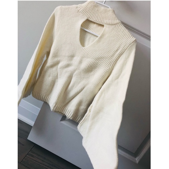 Anthropologie Reversible Will-Blend Sweater - Hollow Out | Asymmetrical Sleeves - Picture 4 of 6